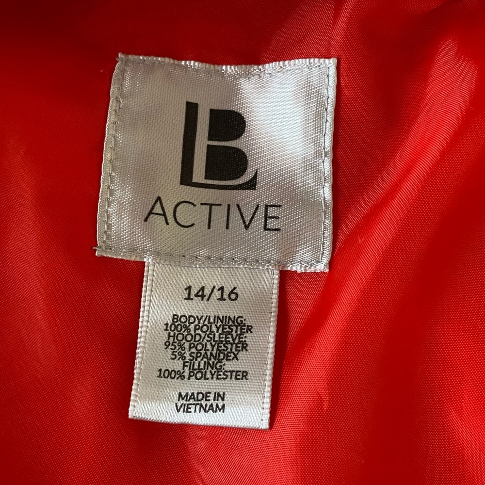 Red Jacket - Picture 7 of 8